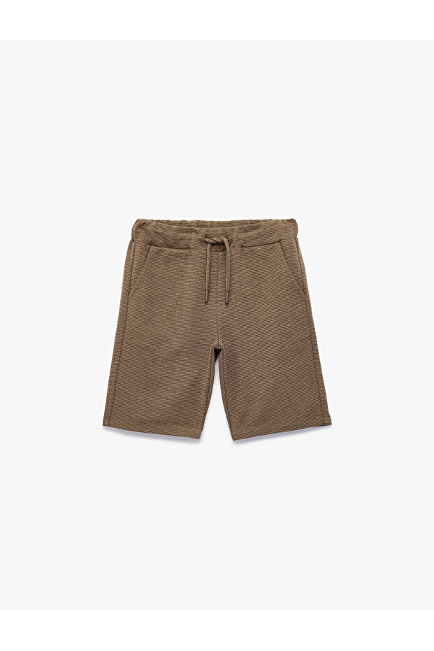 Comfortable Fit Waist Tie-Detail Pocketed Textured Shorts