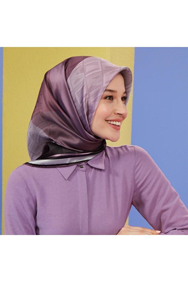 Twi̇ll Silk Scarf Nostalgia Series 8516D04-02