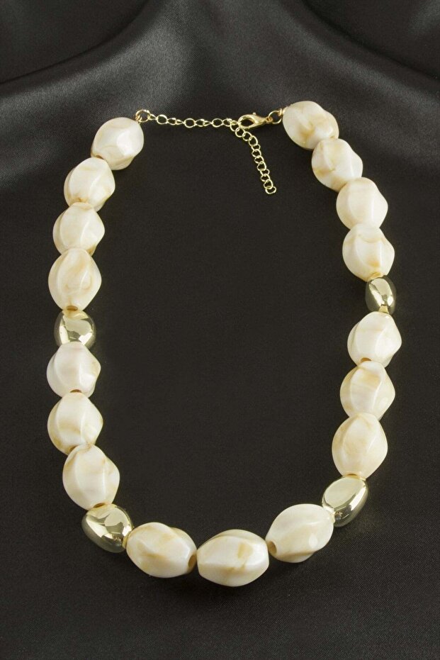 Zr Model Oval Plastic Necklace