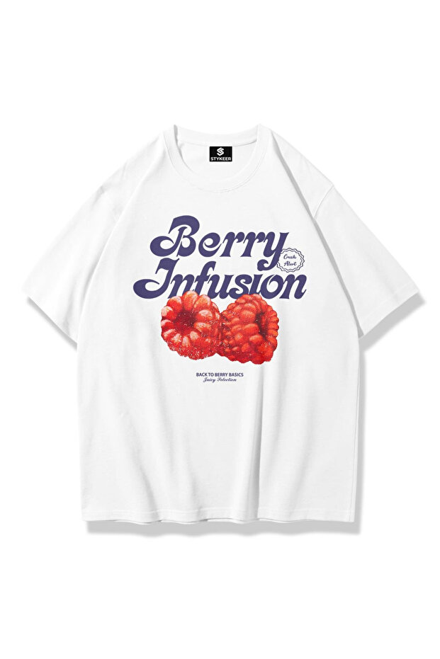 تي شيرت كبير الحجم مطبوع عليه BERRY INFUSION باللون الأبيض