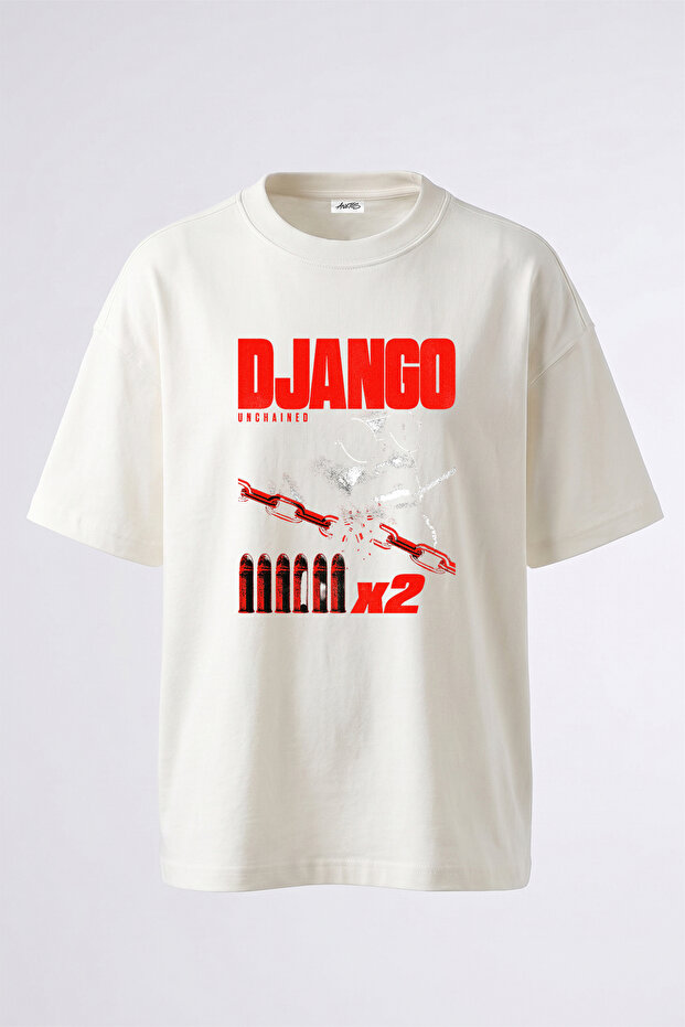 تي شيرت أبيض كبير الحجم مطبوع بتصميم Django Unchained