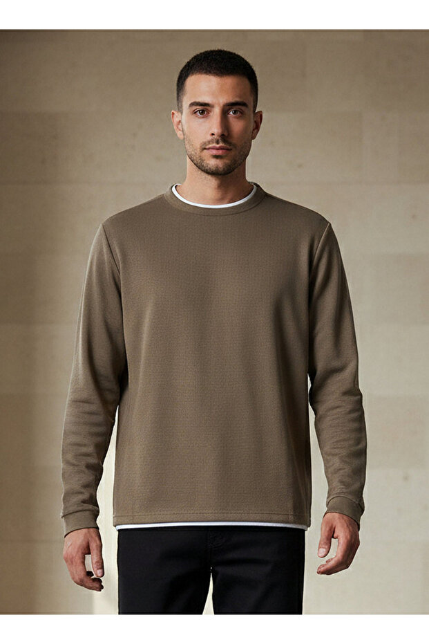 TEXTURED FULL SLEEVES SWEATSHIRT