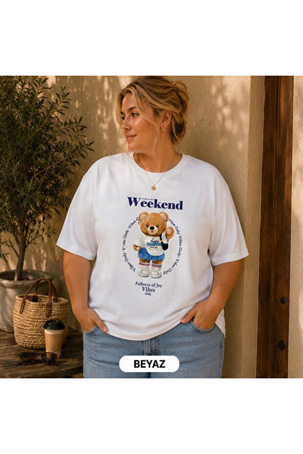 تي شيرت نسائي كبير الحجم بطباعة رقمية على شكل دب تيدي من Basic Weekend