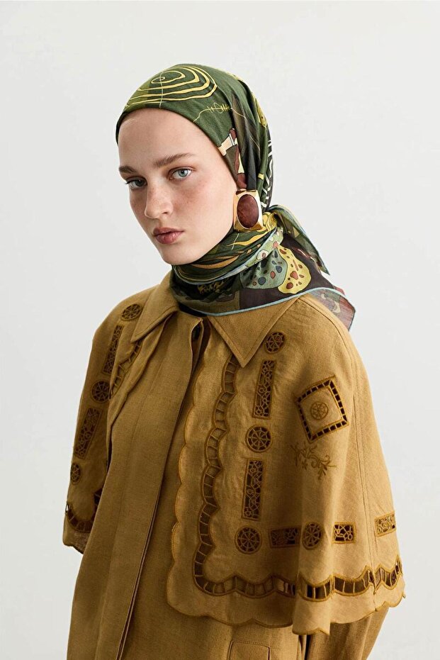 وشاح أوديسي كاكي منقوش