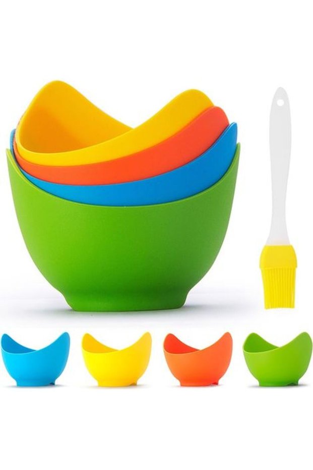 Silicone egg and meat molds with retaining rings, set of 4, suitable for stovetop and air fryer cooking.