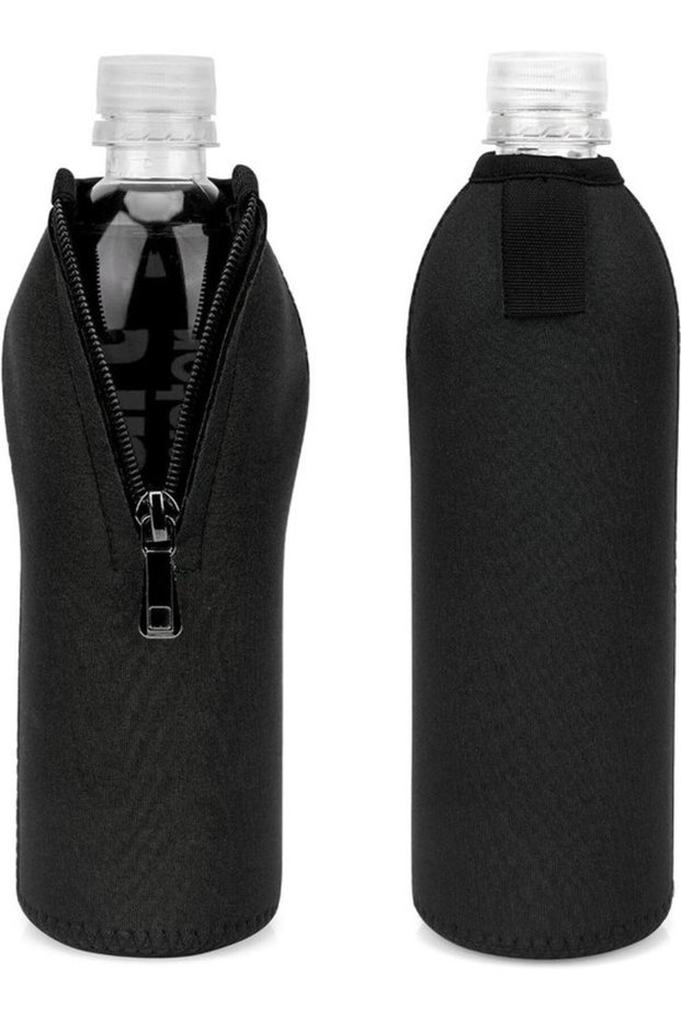 - Water bottle cover - Neoprene - Insulating - Black - Neoprene cover - Disposable - Suitable for Smartwater and Evian bottles - 2 pieces water bottle covers with zipper - Black