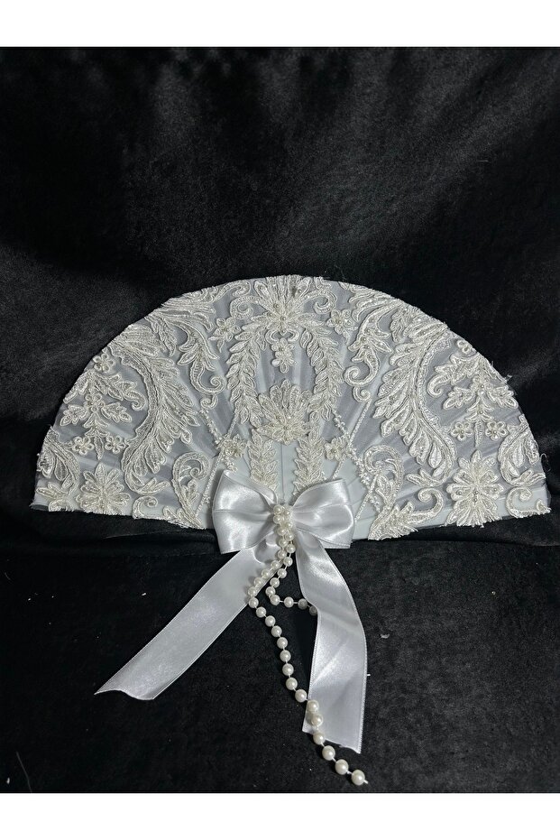 Vintage Bridal Fan with Pearls