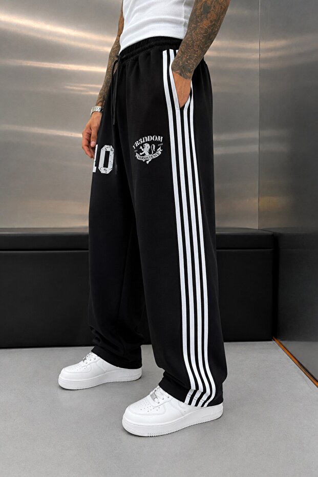 Black 10 returned baggy trackpants