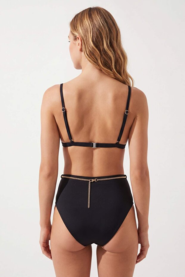 Siyah Üçgen Kaplı Zincir Charm Aksesuarlı Yüksek Bel Regular Bikini Takımı TBESS26BT00104 - 4