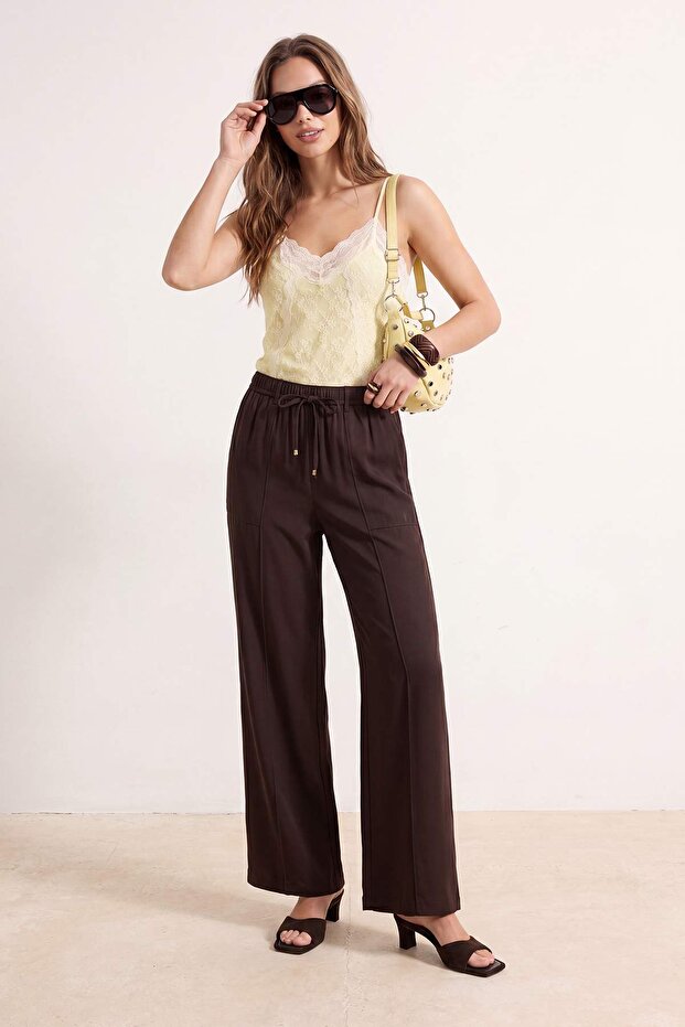 Koyu Kahverengi Beli Lastikli Wide Leg/Geniş Paça Viskon Pantolon TWOSS25PL00123 - 1
