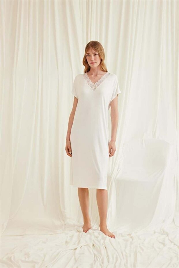 Closet Lace Collar Short Sleeve Ecru Nightgown