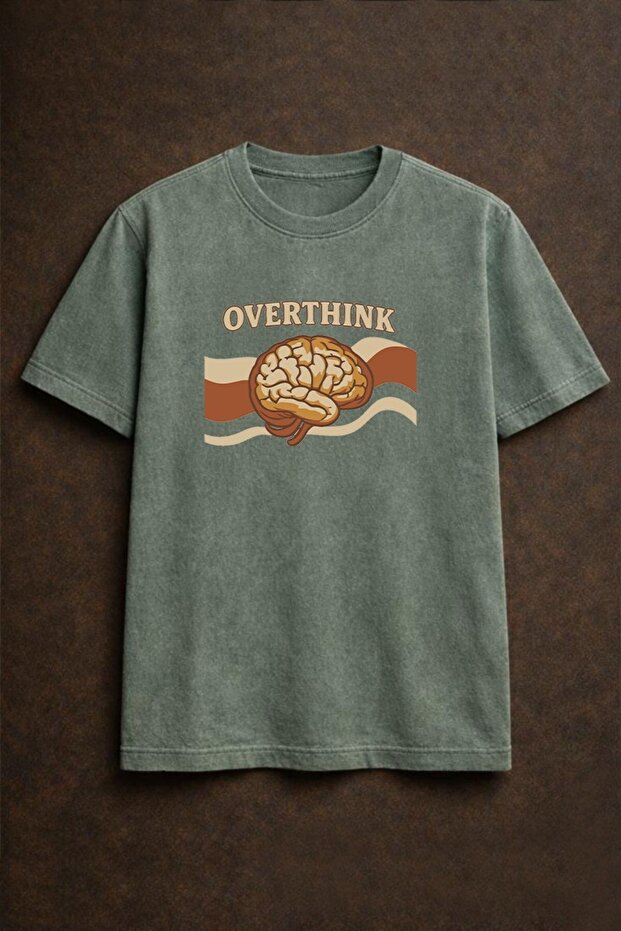 تي شيرت قطني مطبوع باللون الأخضر للجنسين من Overthink