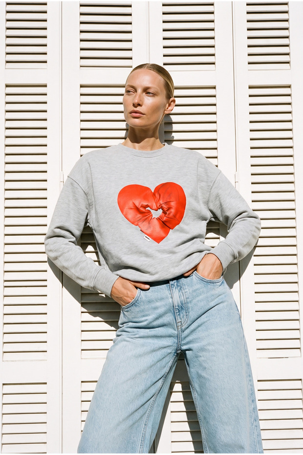 Gray Oversized Heart Printed Women's Sweatshirt