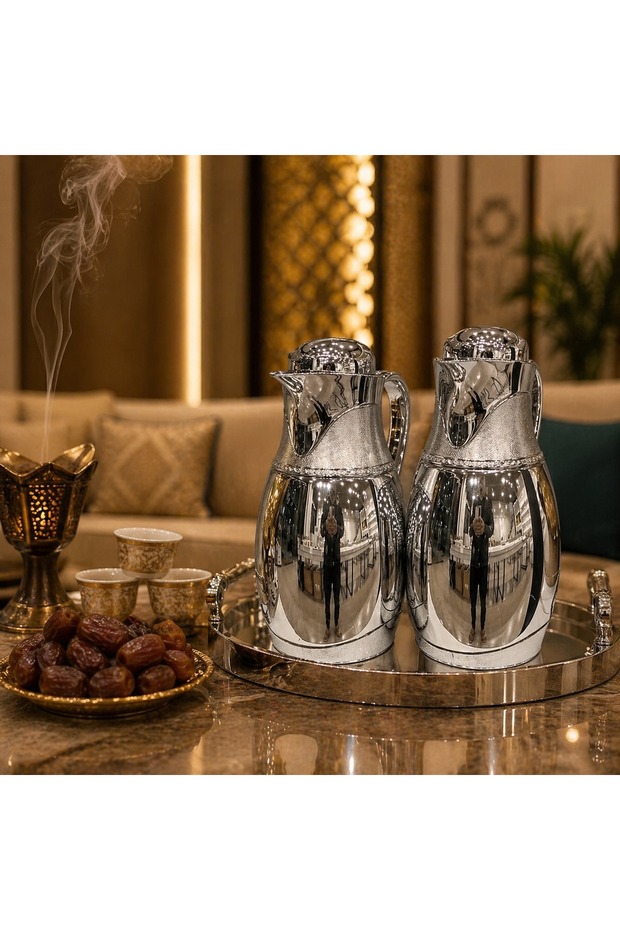 ترمس بتصميم انسيابي يزين مجلسك تصميم فريد يخطف الأنظار لون فضي