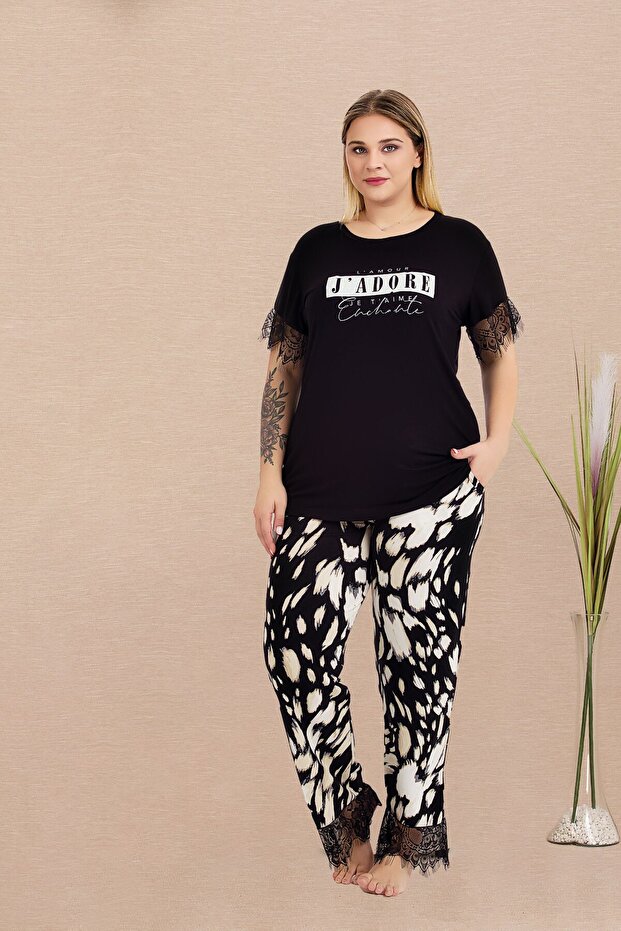 Short Sleeve Lace Patterned Plus Size Pajama Set