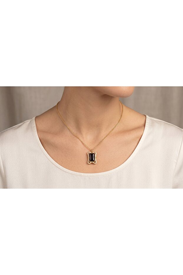 Midnight Majesty Pendant