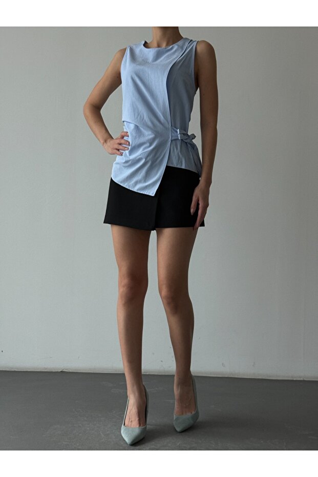 Double-Breasted Women's Blouse with Collar Tie Detail