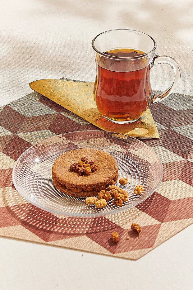 طبق كعكة مكبرة