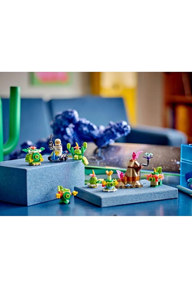 40715 Alien Pack - New. - 4