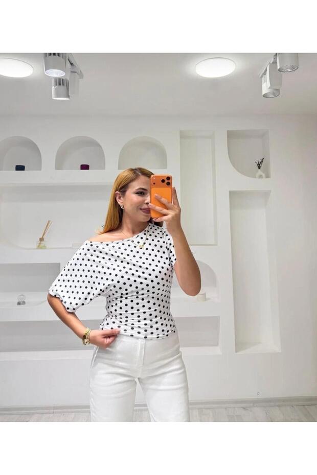 Polka dot blouse - 4