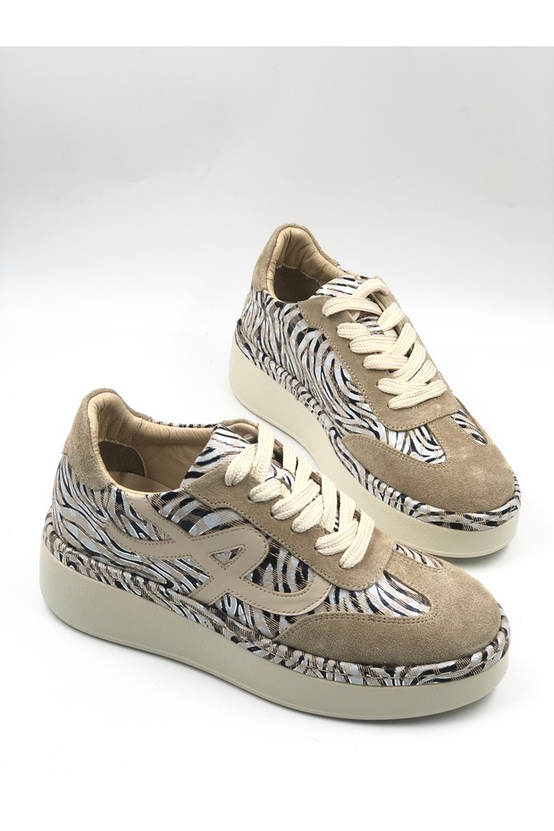 Wots Genuine Leather Sneaker
