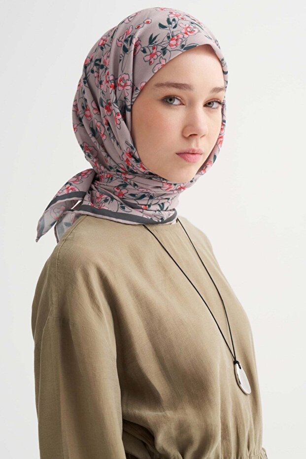 فلورينا وشاح ناعم من فرو المنك