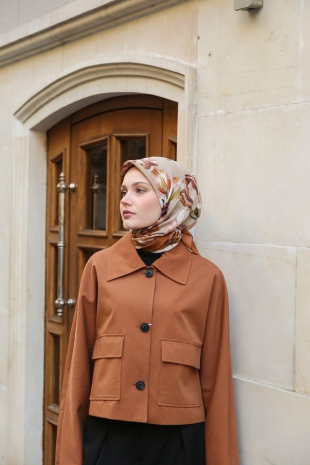 Amore Lily Pattern Viscose Scarf - Camel Beige