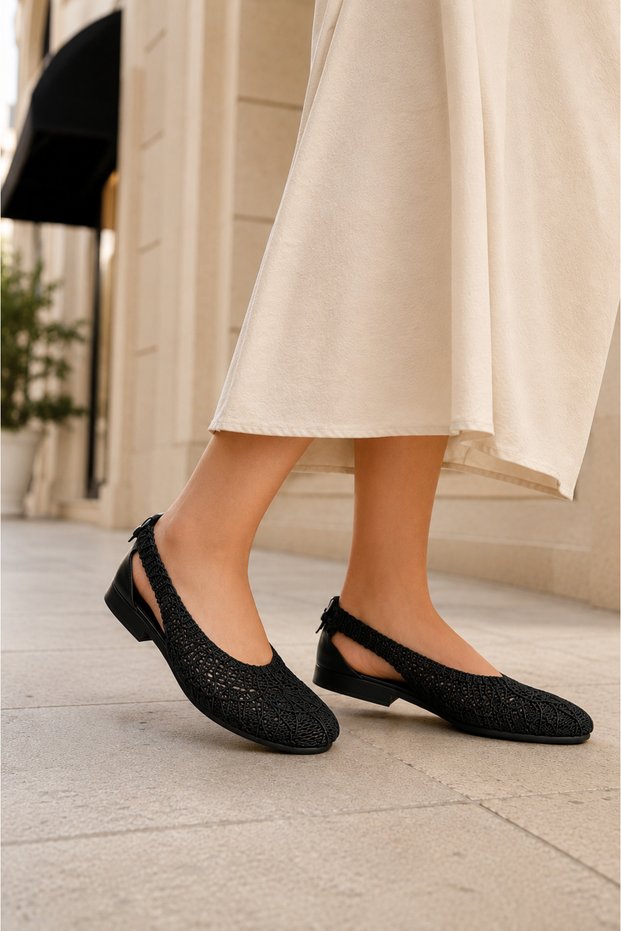 Open-Side Wicker Knit Ballerina Flats Black