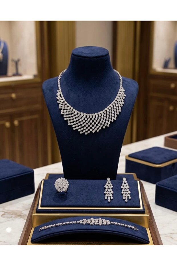 Luxury Zircon Set Diamond Precision High Quality