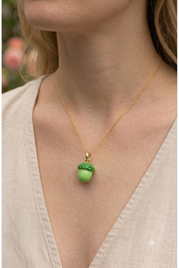 Women's necklace with cute figure