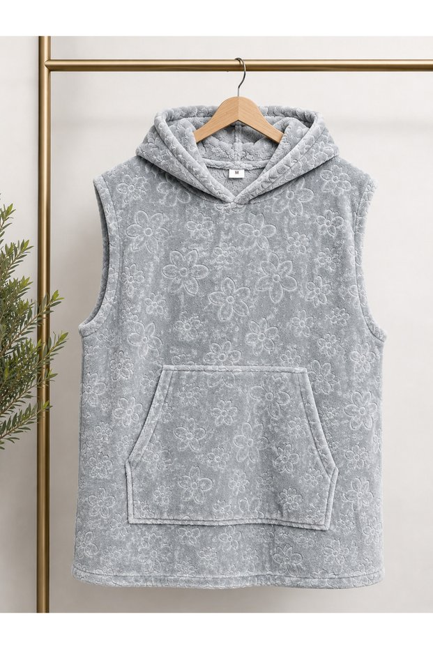 Four Seasons Sleeveless Fleece Plush Poncho Flower Model