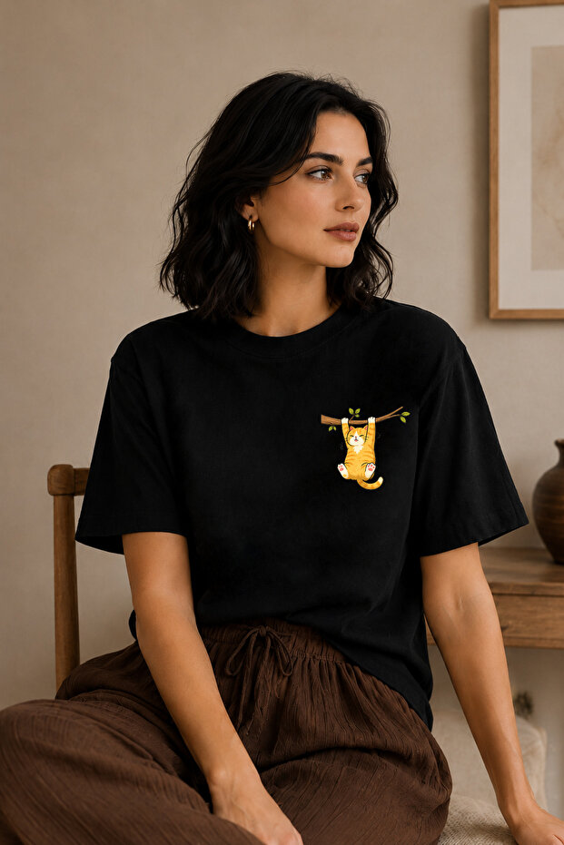 Premium Dala Hanging Cat Printed Black Oversize Unisex T-Shirt