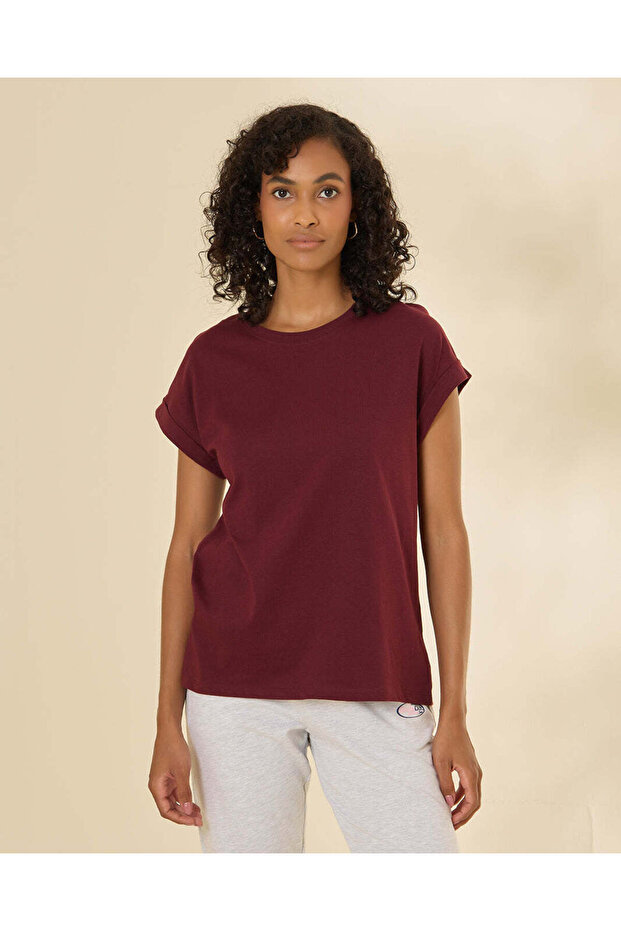 Women Burgundy Plain Extended Shoulder T-Shirt
