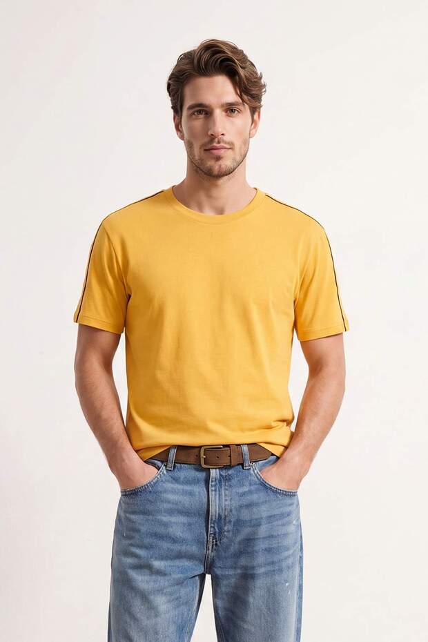 Sarı Düşük Omuz Regular Kalıp Yeşil Şerit Detaylı %100 Pamuk T-Shirt TMNSS26TS00078 - 3