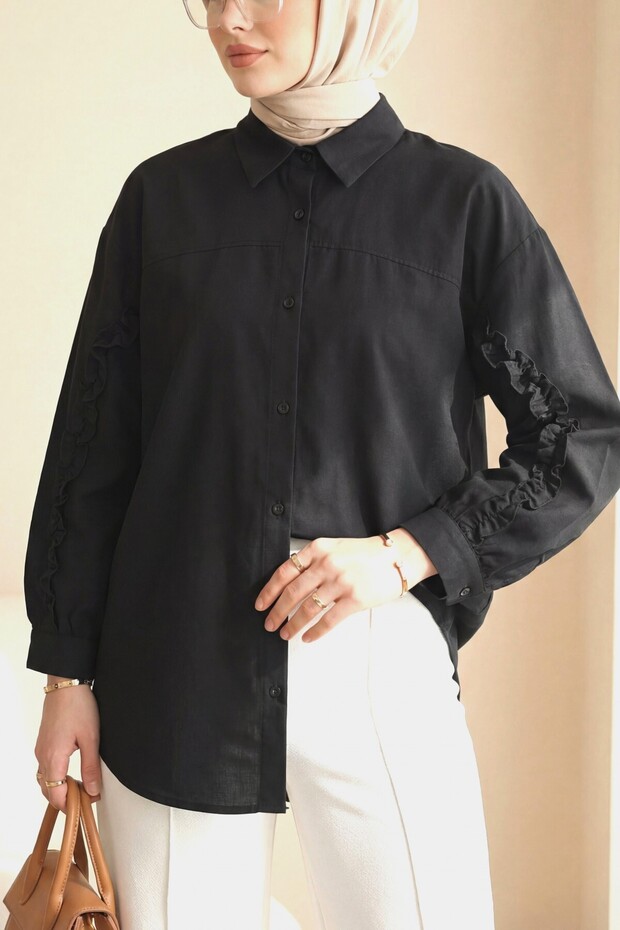 قميص من قماش البوبلين بأكمام مكشكشة وأزرار - أسود