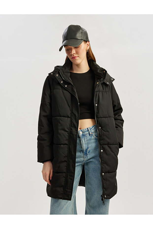 Oversize Puffer Jacket with Hooded Snap Button and Zipper