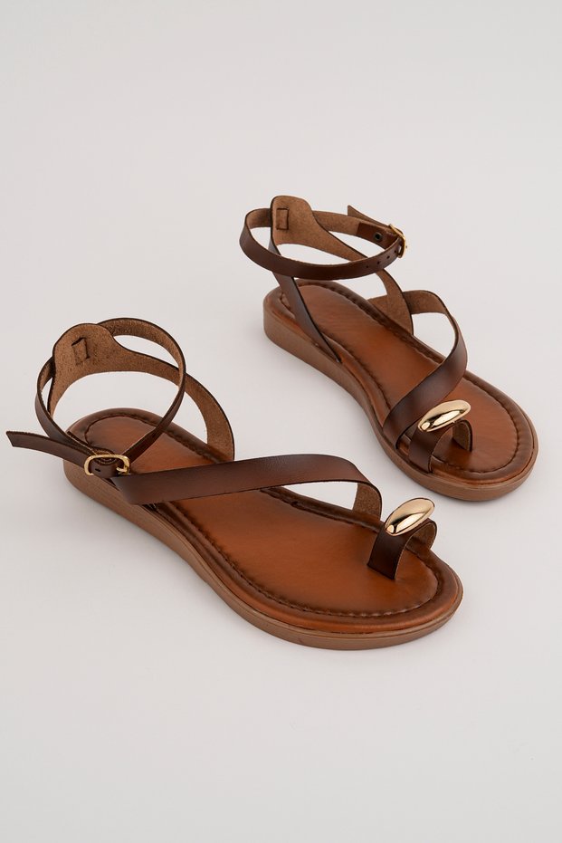 Women's Tan Gold Ring Detailed Leather Powder Casual Sandals