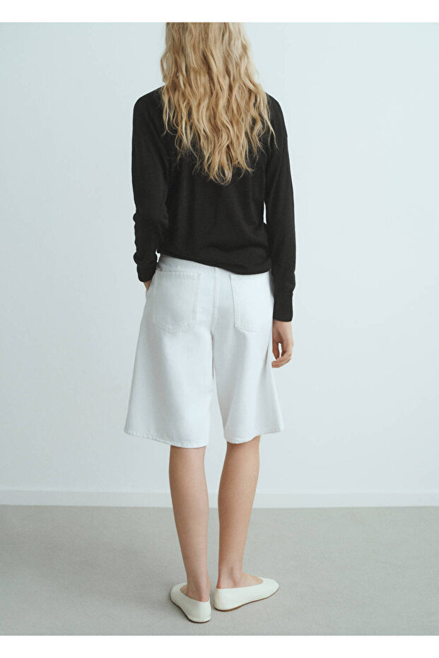 Pullover mit V-Ausschnitt und Schal - 4