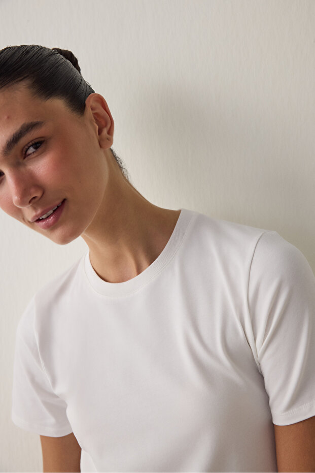 Kırık Beyaz Basic Regular Fit Tişört - 2