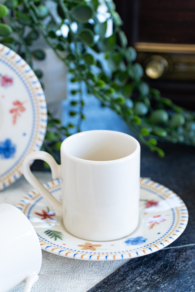 Dalya 4-Piece Porcelain Coffee Cup Set for 2 People