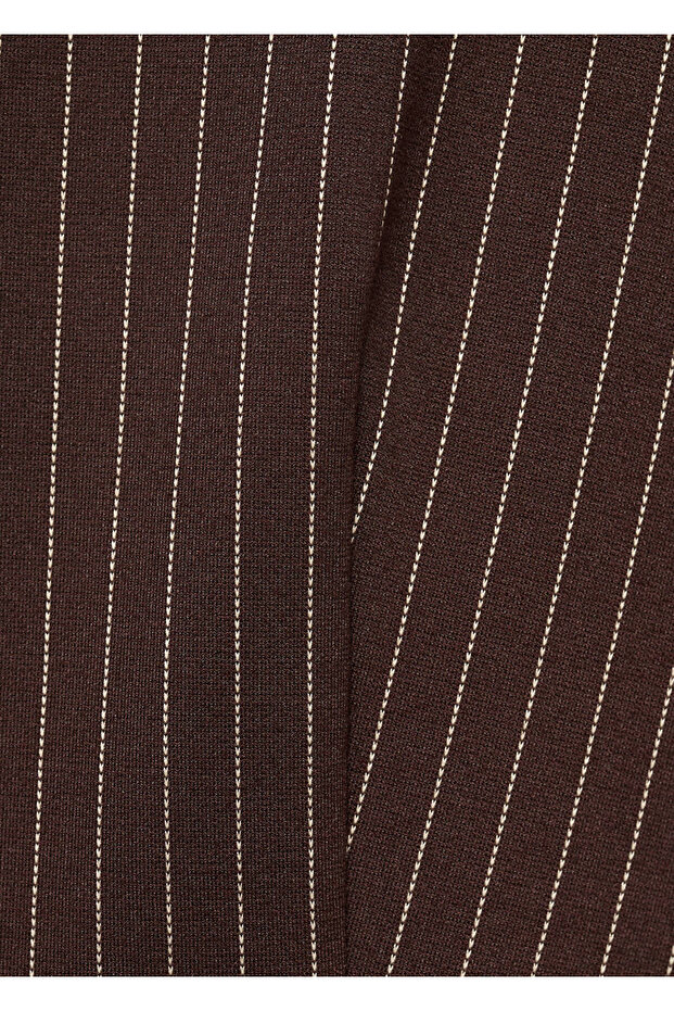 Schmal geschnittene Bluse mit Reißverschluss - 5