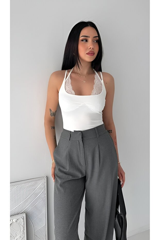 Dantel Detaylı Bodysuit Bluz