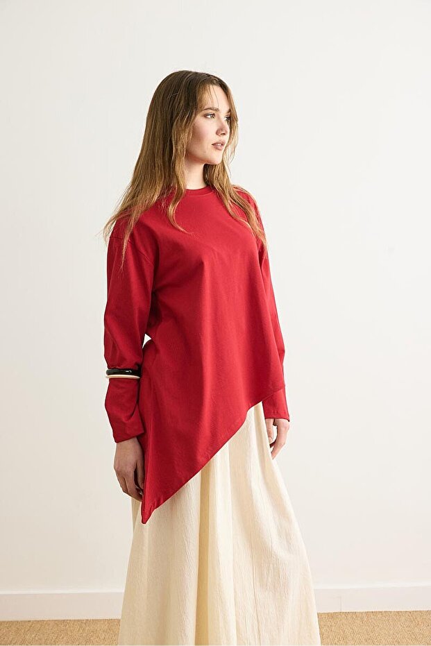 Asymmetric T-Shirt Red