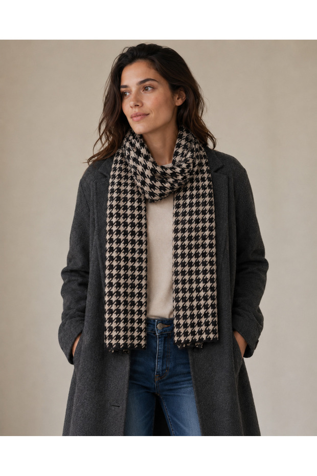 وشاح تريكو منقوش بنقشة Houndstooth