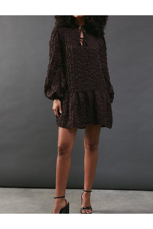 Rochie scurta, Maro