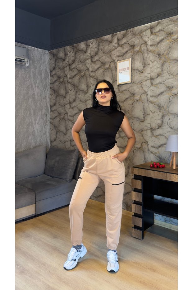 Women's Elastic Waist Zipper Pocket Trousers BRC1402 Latte