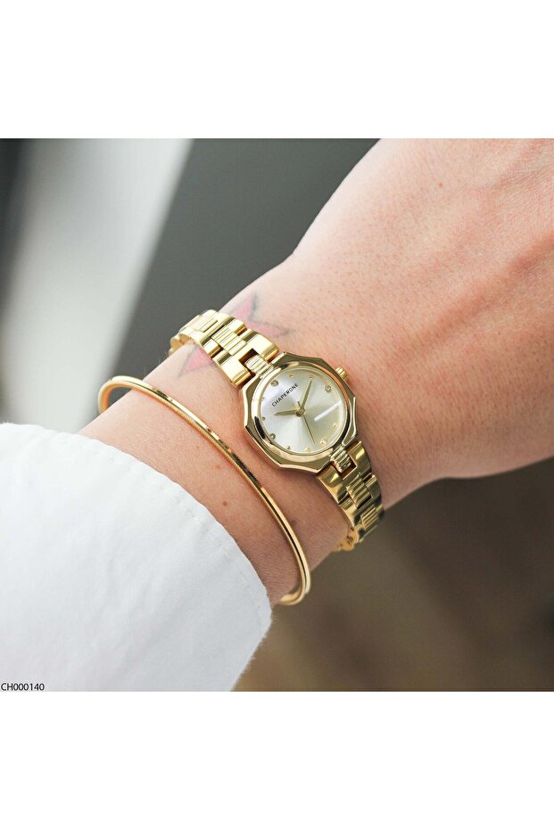 Ch000140 Women's Wristwatch with Steel Strap