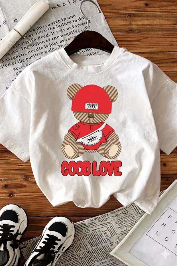 تيشيرت أبيض مطبوع عليه GOOD LOVE THE BEAR للجنسين