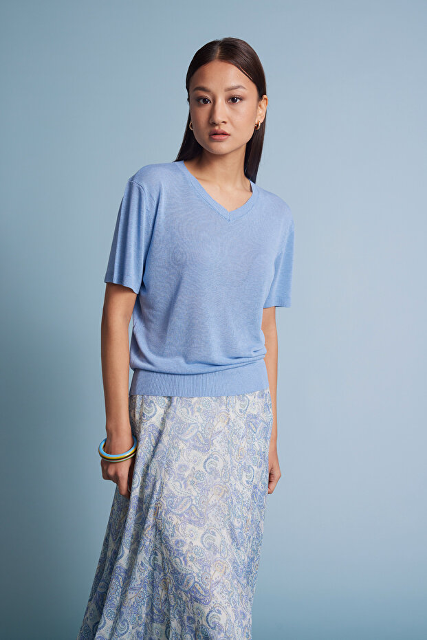 Short Sleeve V-Neck Sweater Baby Blue