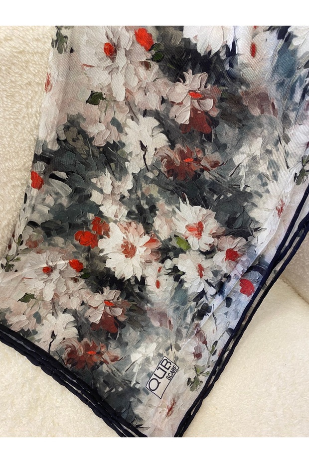Flower Pattern Scarf